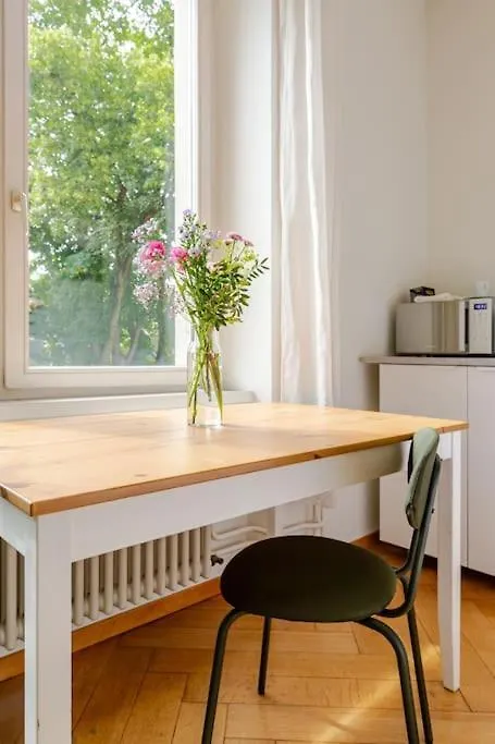 Apartament Tiny Studio 1 Near Uni & Hospital Bazylea Szwajcaria